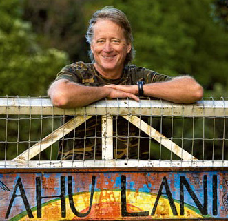 John Lindelow at Ahu Lani gate